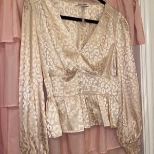 SHINY CHEETAH PRINT BLOUSE